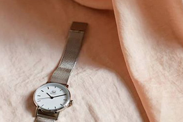 纤薄款时装手表批发供应-稳达时手表厂