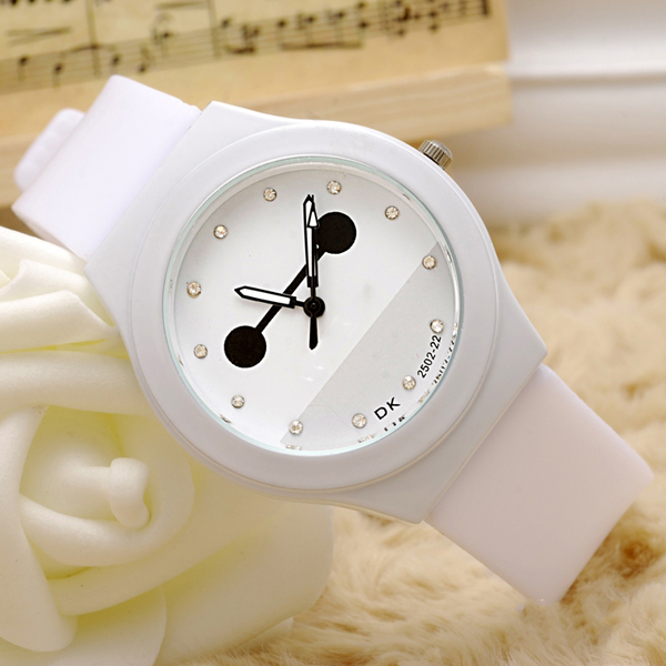 可爱大白造型时尚学生手表批发厂家直销【稳达时钟表】