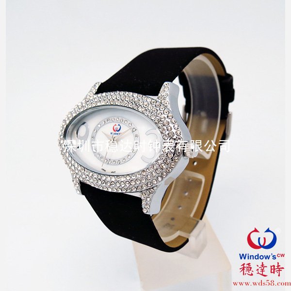 水晶石椭圆形时尚手表