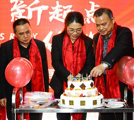 稳达时手表生产厂家 支持团队年会礼品手表定制